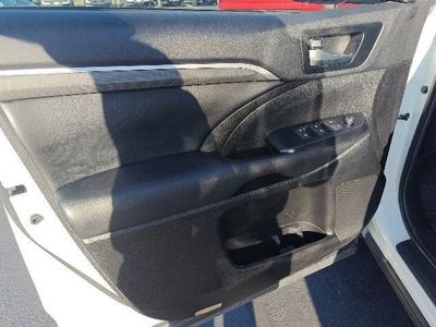 2019 Toyota Highlander — detail view