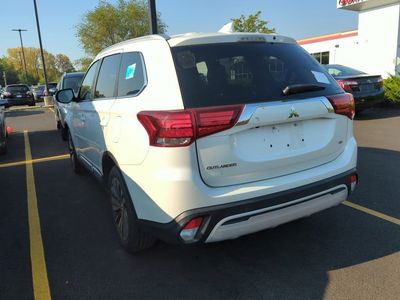 2020 Mitsubishi Outlander — detail view