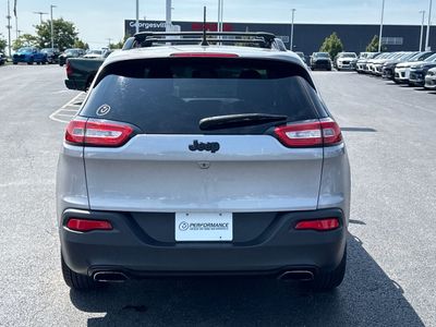 2018 Jeep Cherokee — interior view