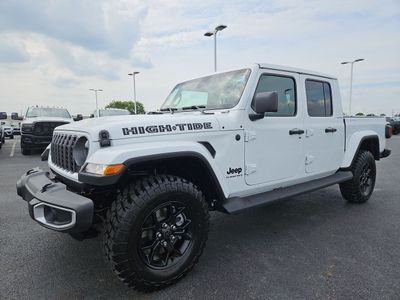 2025 Jeep Gladiator — rear three-quarter view