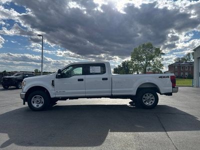 2022 Ford F-350SD — interior view