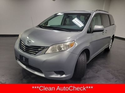 2014 Toyota Sienna — interior view