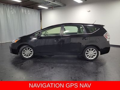 2014 Toyota Prius v — detail view
