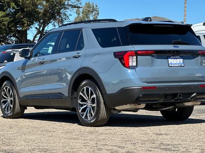 2025 Ford Explorer — detail view
