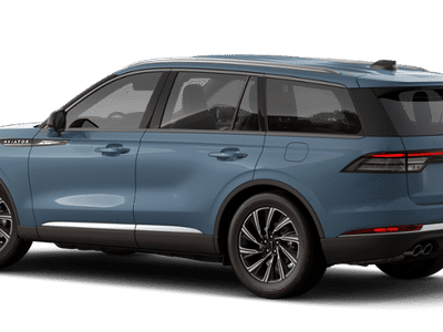 2026 Lincoln Aviator — side profile view