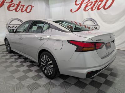 2024 Nissan Altima — side profile view