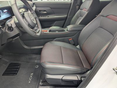 2026 Nissan Kicks — detail view