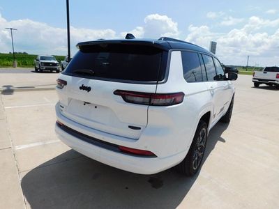 2026 Jeep Grand Cherokee — detail view