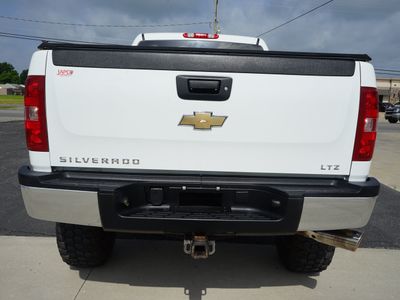 2007 Chevrolet Silverado 2500 HD — interior view