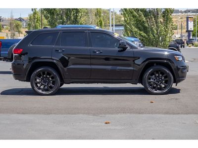 2021 Jeep Grand Cherokee — rear three-quarter view