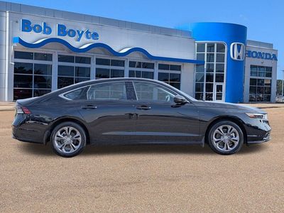 2024 Honda Accord Hybrid - Photo 2