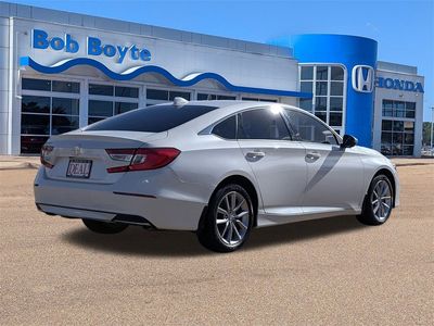 2022 Honda Accord - Photo 2