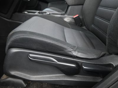 2018 Honda CR-V LX AWD SUV — photo 11 view