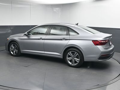 2024 Volkswagen Jetta 1.5T SE Sedan - Photo 4