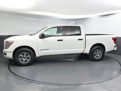 2024 Nissan Titan SV Truck Crew Cab - Photo 7