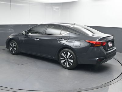 2022 Nissan Altima 2.5 SV Sedan — interior view