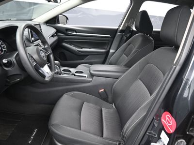 2022 Nissan Altima 2.5 SV Sedan — photo 10 view