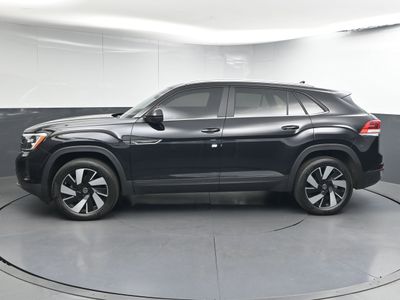 2024 Volkswagen Atlas Cross Sport 2.0T SE w/Technology SUV — photo 7 view