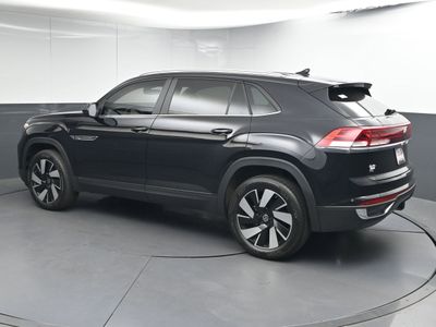 2024 Volkswagen Atlas Cross Sport 2.0T SE w/Technology SUV — interior view