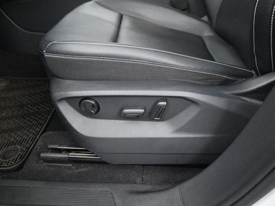 2021 Volkswagen Atlas 3.6L V6 SE w/Technology 4MOTION SUV - Photo 11