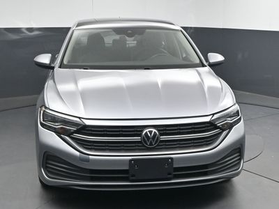 2024 Volkswagen Jetta 1.5T SE Sedan - Photo 2