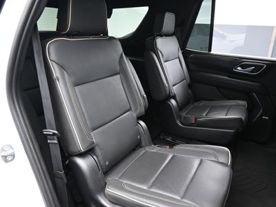 2023 GMC Yukon SLT SUV - Photo 14