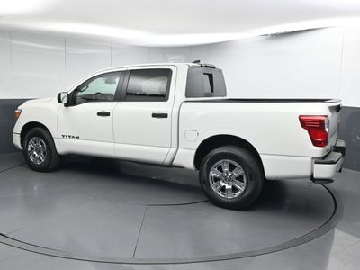 2024 Nissan Titan SV Truck Crew Cab - Photo 4