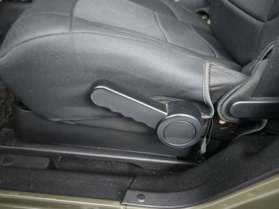 2015 Jeep Wrangler Sport 4x4 SUV - Photo 11