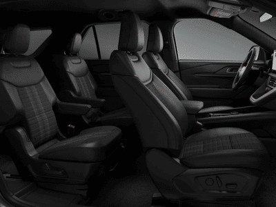 2026 Ford Explorer — photo 30 view