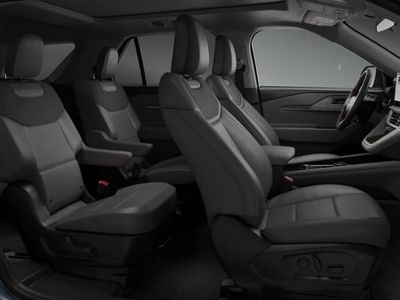 2026 Ford Explorer — photo 11 view