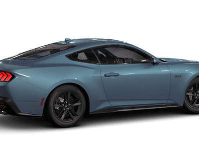 2026 Ford Mustang - Photo 4