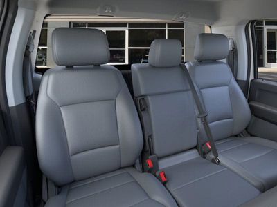 2025 Ford Chassis Cab - Photo 38