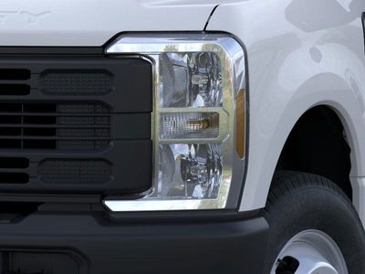 2026 Ford Chassis Cab - Photo 35