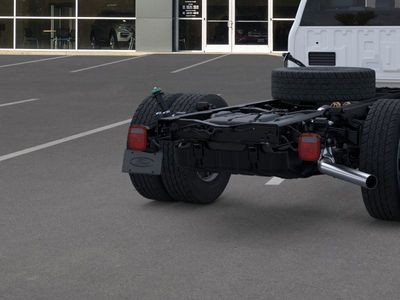 2025 Ford Chassis Cab - Photo 25