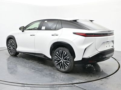 2026 Lexus RZ - Photo 3