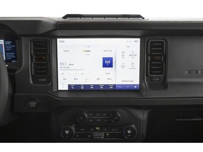 2025 Ford Bronco - Photo 8