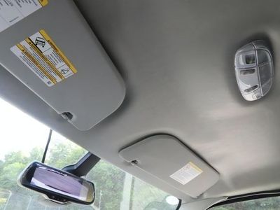 2025 Ford E-350SD - Photo 32