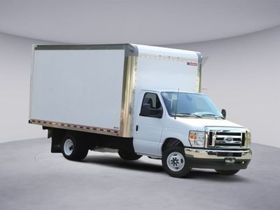 2025 Ford E-350SD - Photo 29