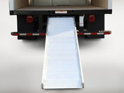 2025 Ford E-350SD - Photo 26