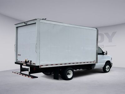 2025 Ford E-350SD - Photo 22