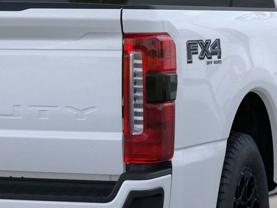 2025 Ford Super Duty - Photo 13