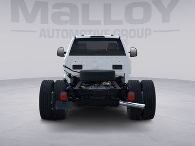 2025 Ford F-600SD - Photo 11