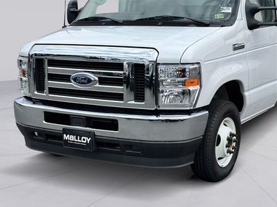 2025 Ford E-350SD - Photo 9