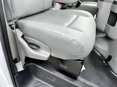 2025 Ford E-350SD - Photo 8