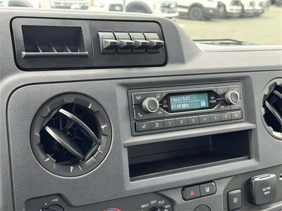 2025 Ford E-350SD - Photo 6