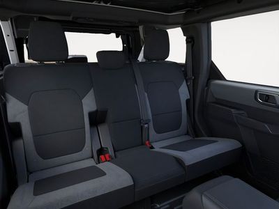 2025 Ford Bronco - Photo 2