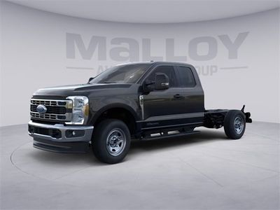 2026 Ford F-350SD - Photo 2