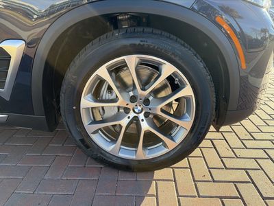 2026 BMW X5 xDrive50e — photo 18 view