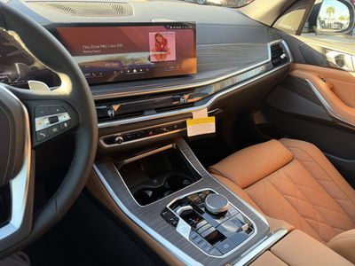 2026 BMW X5 xDrive50e — photo 16 view