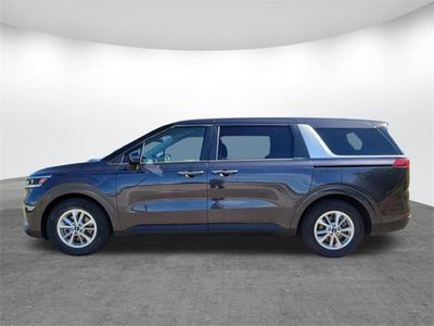 2023 Kia Carnival - Photo 3